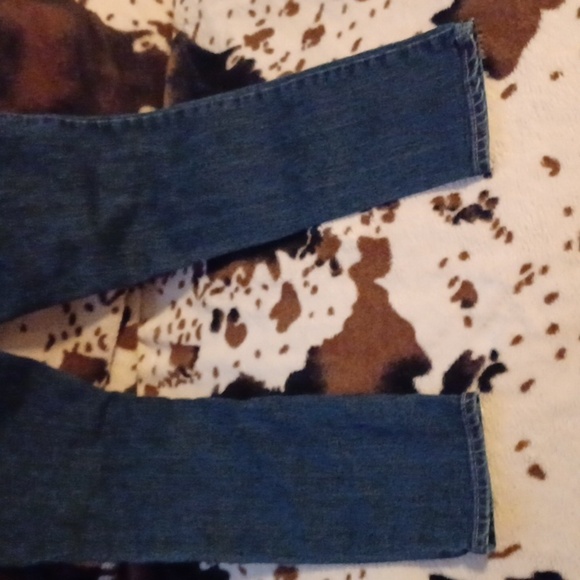 OLD NAVY, WOMENS SIZE 6, CURVY SKINNY JEANS. - Picture 8 of 10
